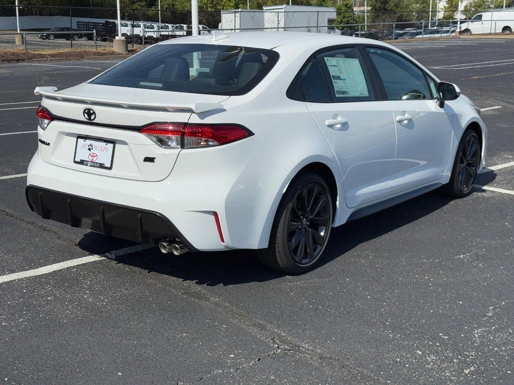 New 2026 Toyota Corolla SE image 3