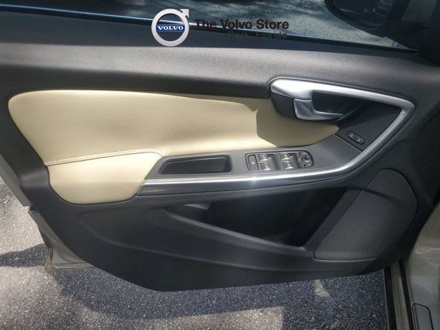 Used 2018 Volvo S60 T5 Inscription FWD image 13