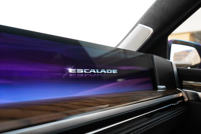 Used 2026 Cadillac Escalade Platinum Sport w/ LPO, ONYX Package AWD/4WD image 18