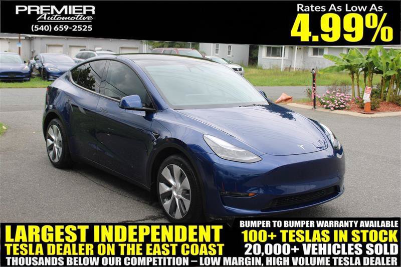 Used 2024 Tesla Model Y Long Range AWD/4WD image 1