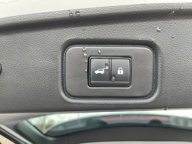 Used 2025 Nissan Pathfinder Platinum w/ Cargo Package image 32