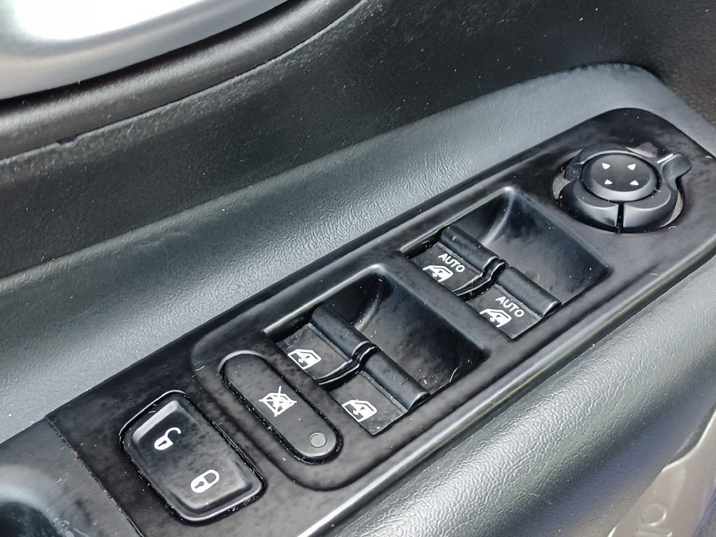 Used 2021 Jeep Renegade Limited AWD/4WD image 8