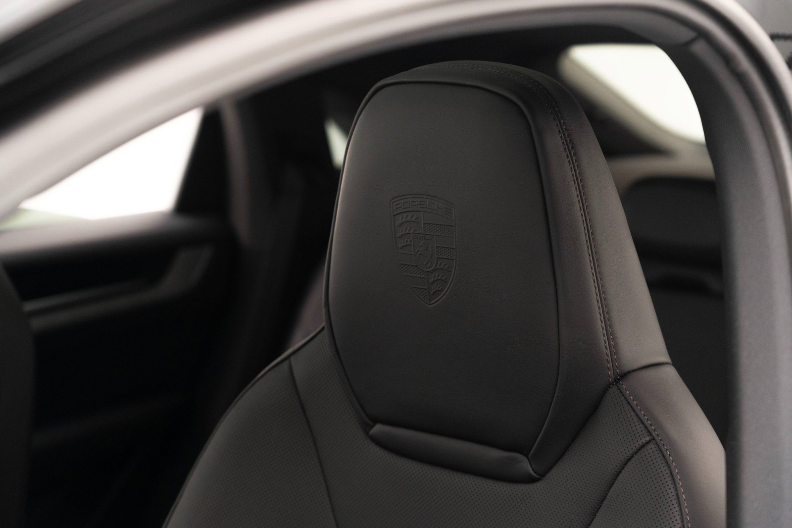 New 2026 Porsche Cayenne E-Hybrid Coupe image 19