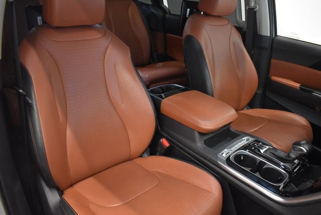 Used 2022 Kia Carnival SX Prestige FWD image 6