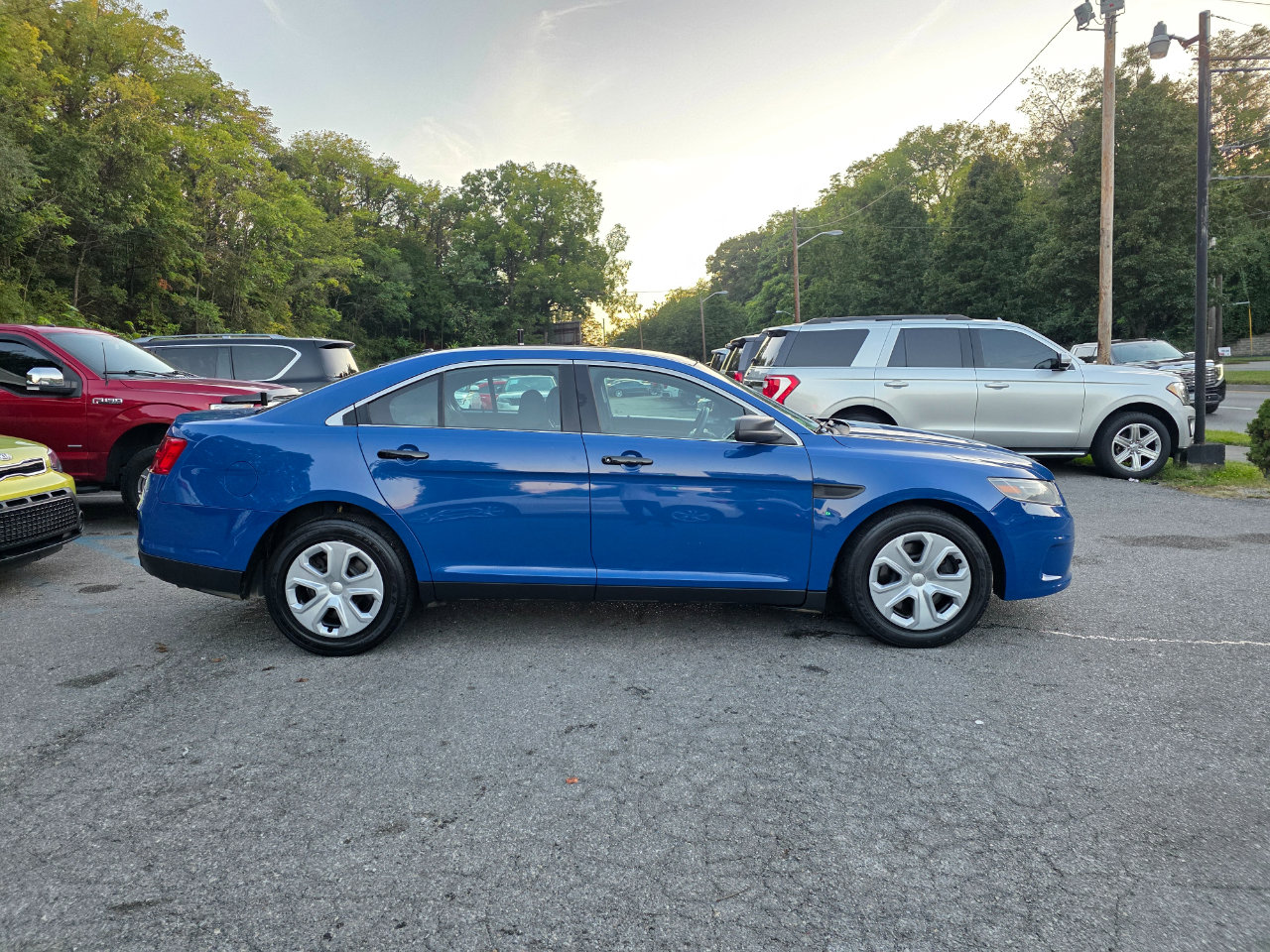 Used 2017 Ford Taurus Police Interceptor AWD image 4