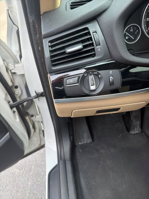 Used 2016 BMW X3 xDrive28i image 16