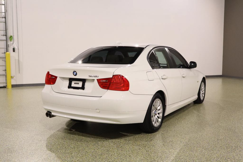 Used 2009 BMW 328i Sedan RWD image 10