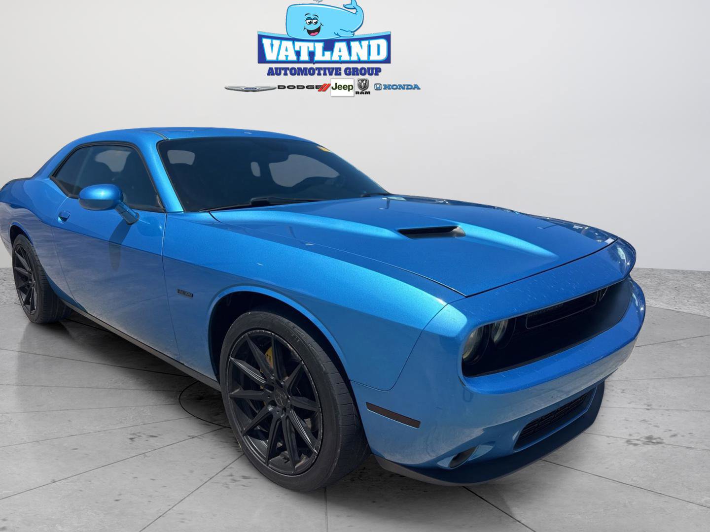 Used 2016 Dodge Challenger R/T w/ Blacktop Package RWD image 27