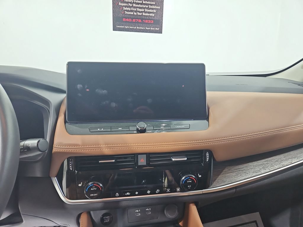 Certified 2024 Nissan Rogue Platinum AWD/4WD image 20