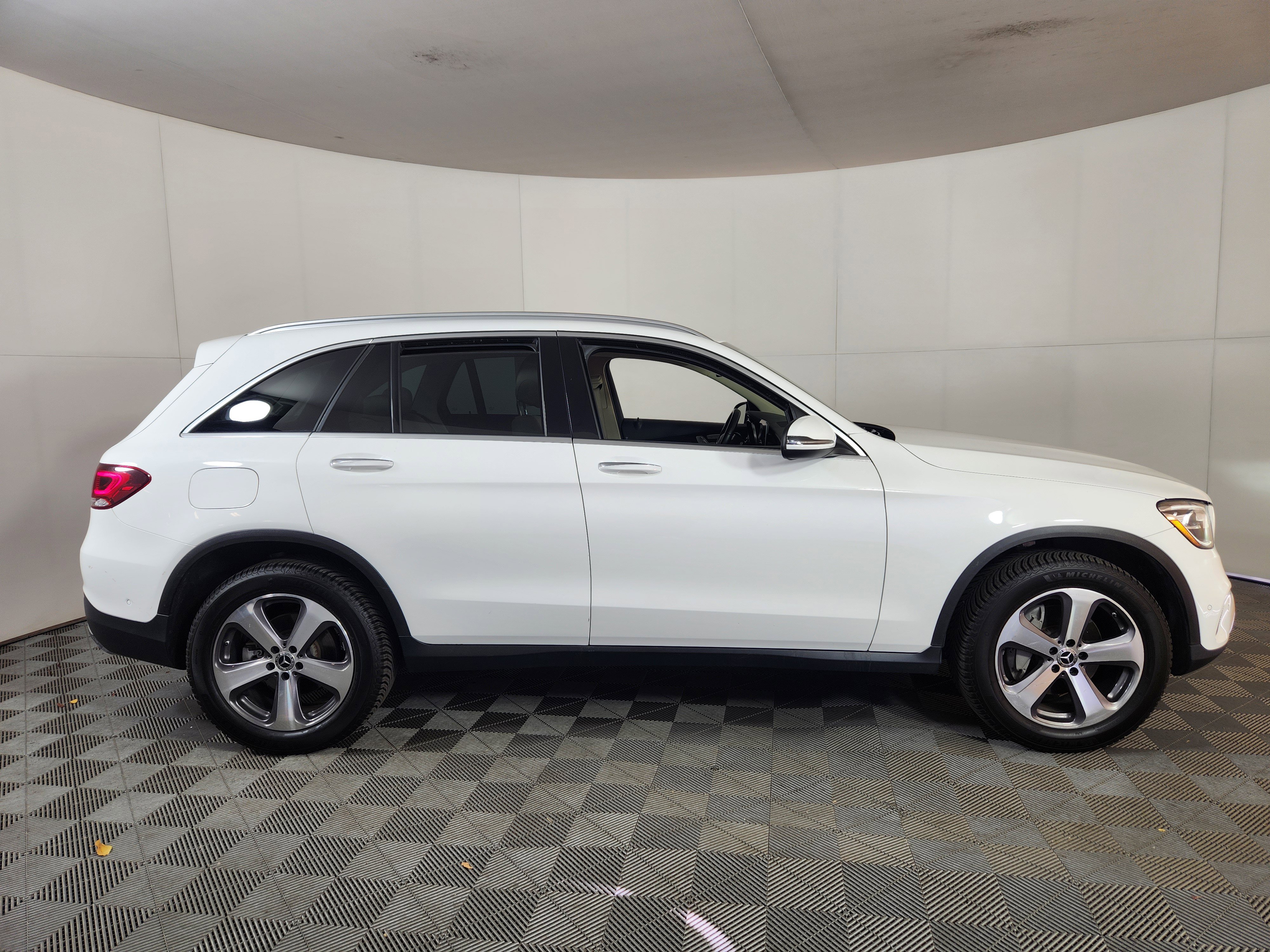Used 2022 Mercedes-Benz GLC 300 image 8