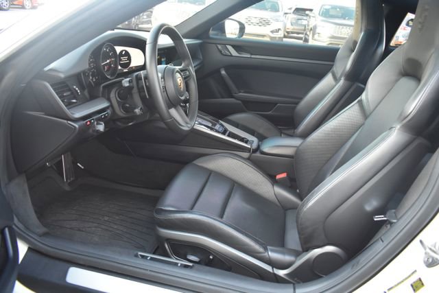 Used 2021 Porsche 911 Carrera image 18