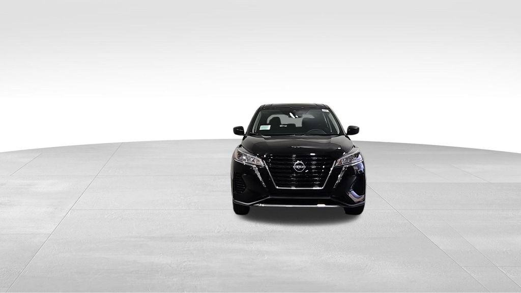 New 2025 Nissan Kicks Play S FWD image 9