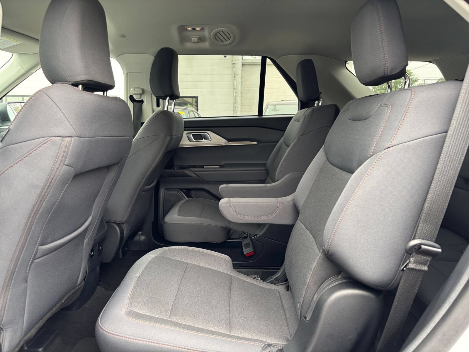Used 2026 Ford Explorer Active AWD/4WD image 26