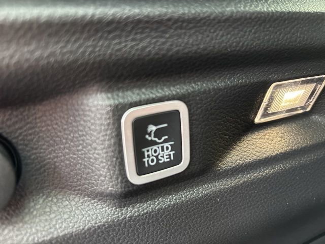 New 2026 Jeep Grand Cherokee L Limited w/ Limited Altitude Package AWD/4WD image 12