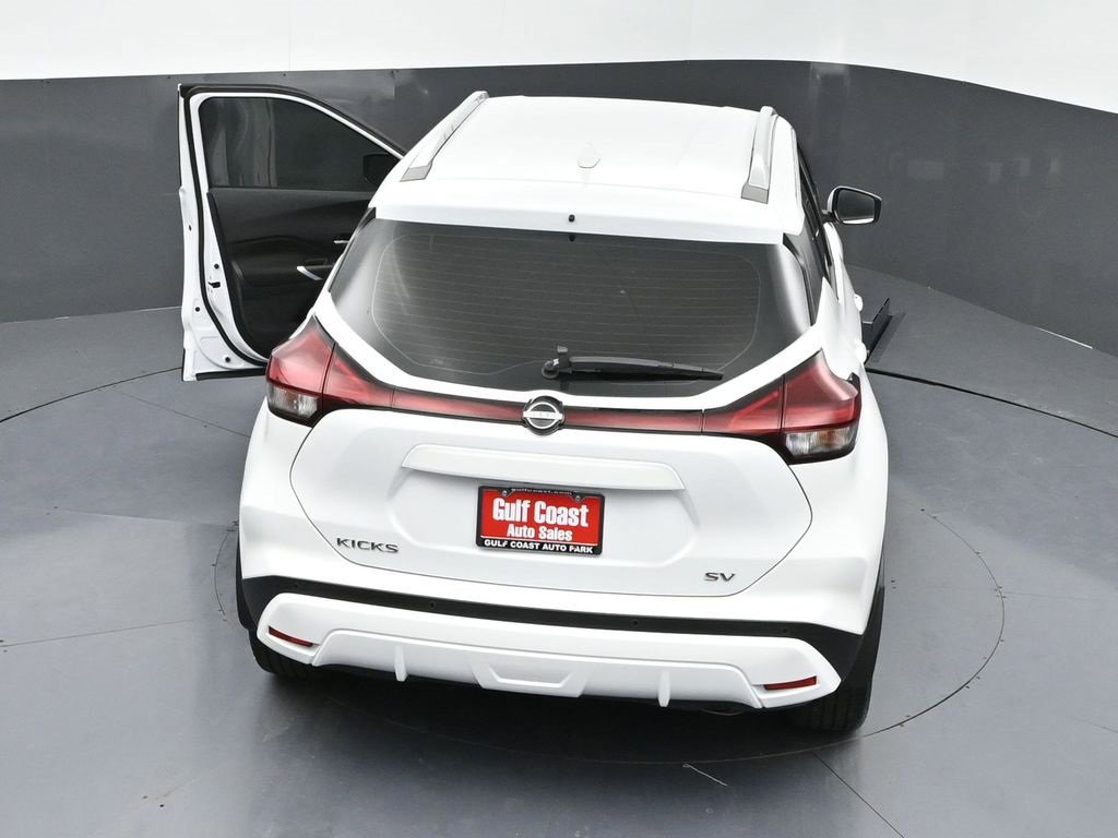 Used 2022 Nissan Kicks SV image 43