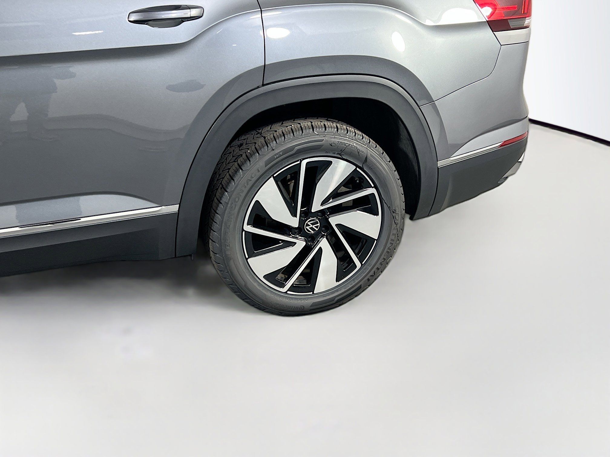 Used 2024 Volkswagen Atlas SEL image 31