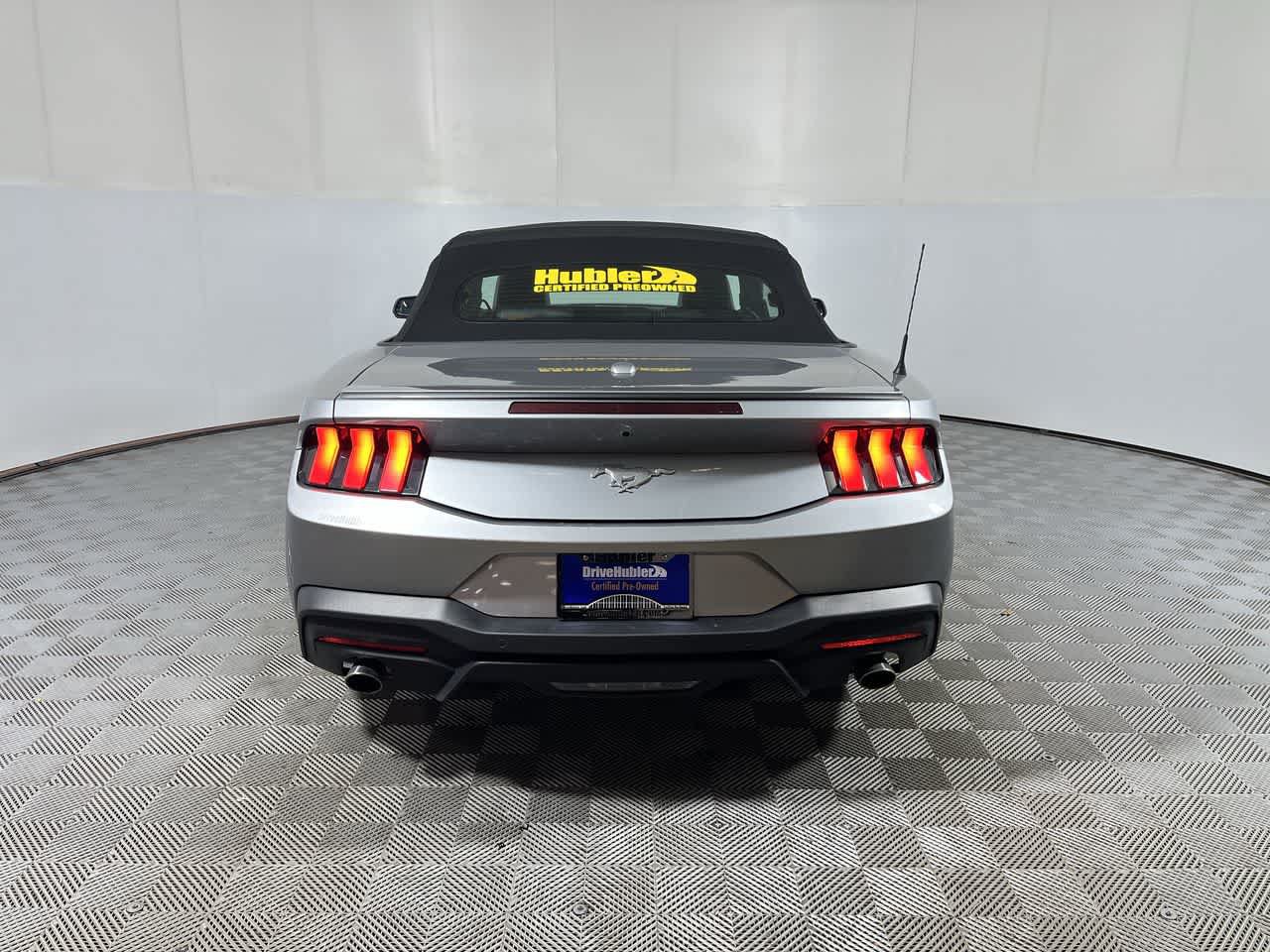 Used 2025 Ford Mustang Premium RWD image 7