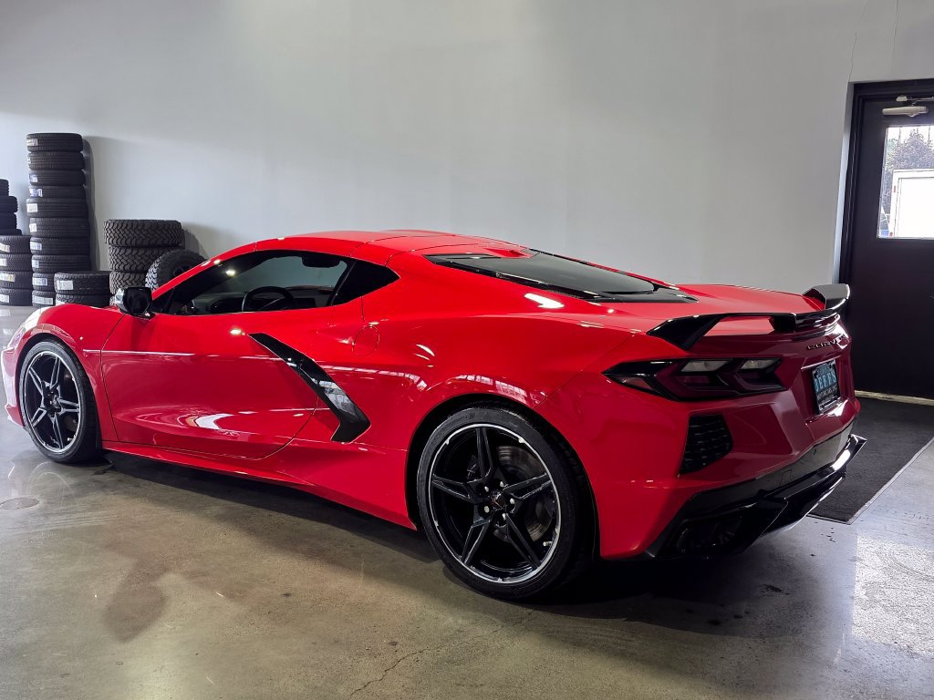 Used 2024 Chevrolet Corvette Stingray Preferred Cpe w/ Z51 Performance Package RWD image 3