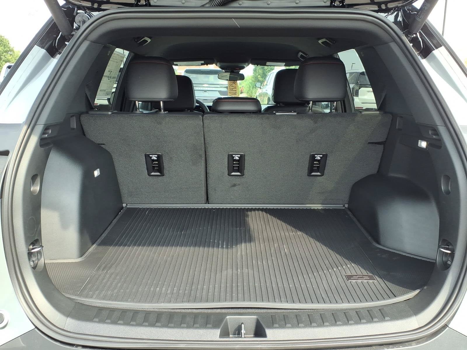 New 2027 Chevrolet Equinox RS w/ LPO, Floor Liner Package AWD/4WD image 10