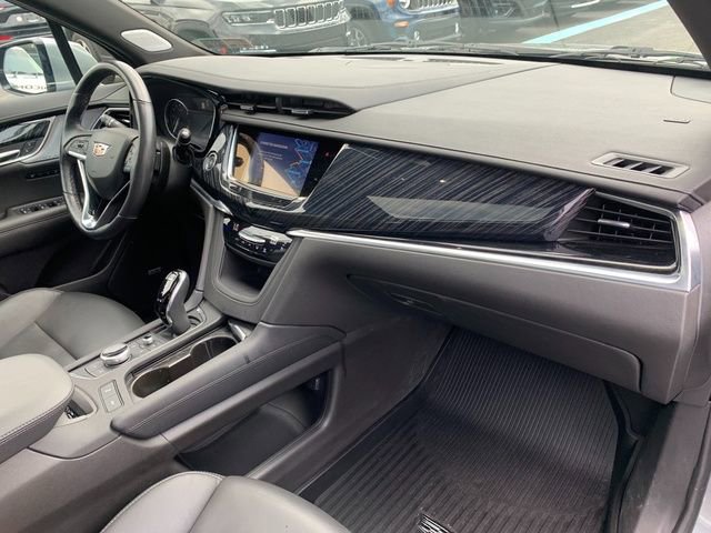 Used 2024 Cadillac XT6 Premium Luxury w/ LPO, Floor Liner Package AWD/4WD image 11