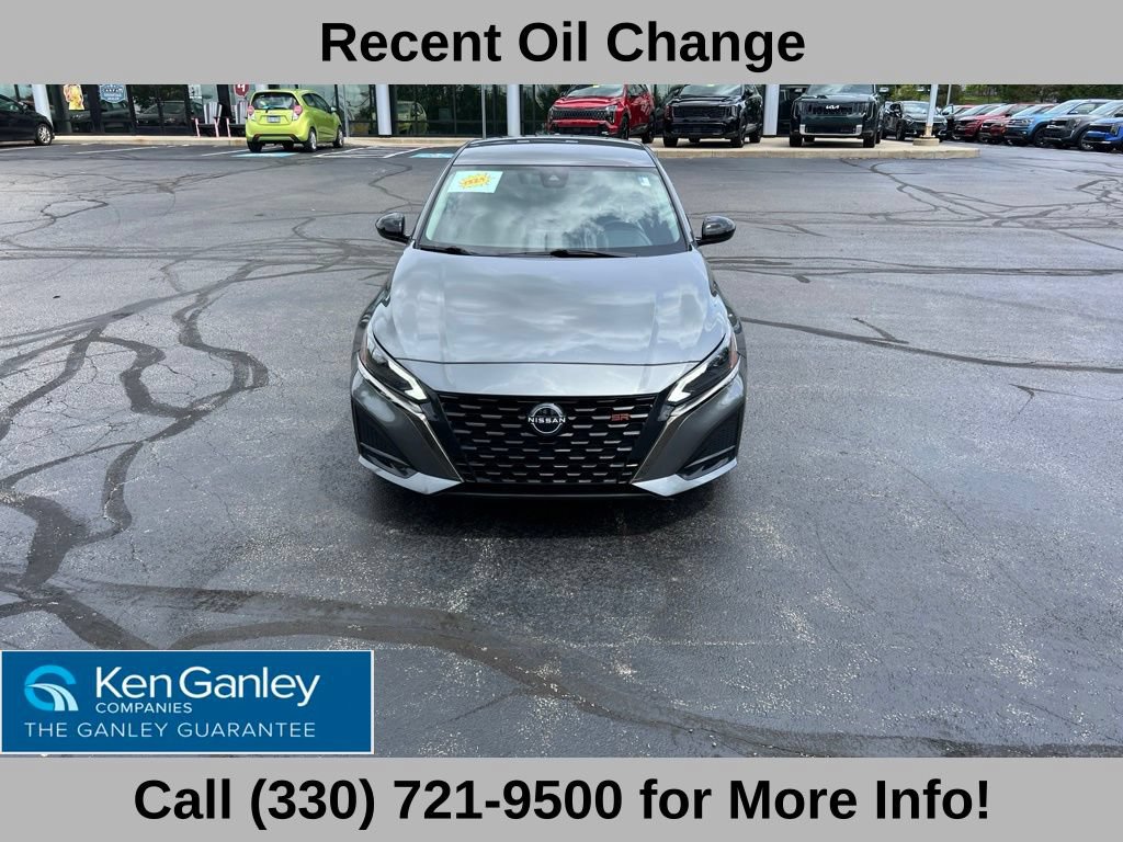 Used 2023 Nissan Altima 2.5 SR AWD/4WD image 4