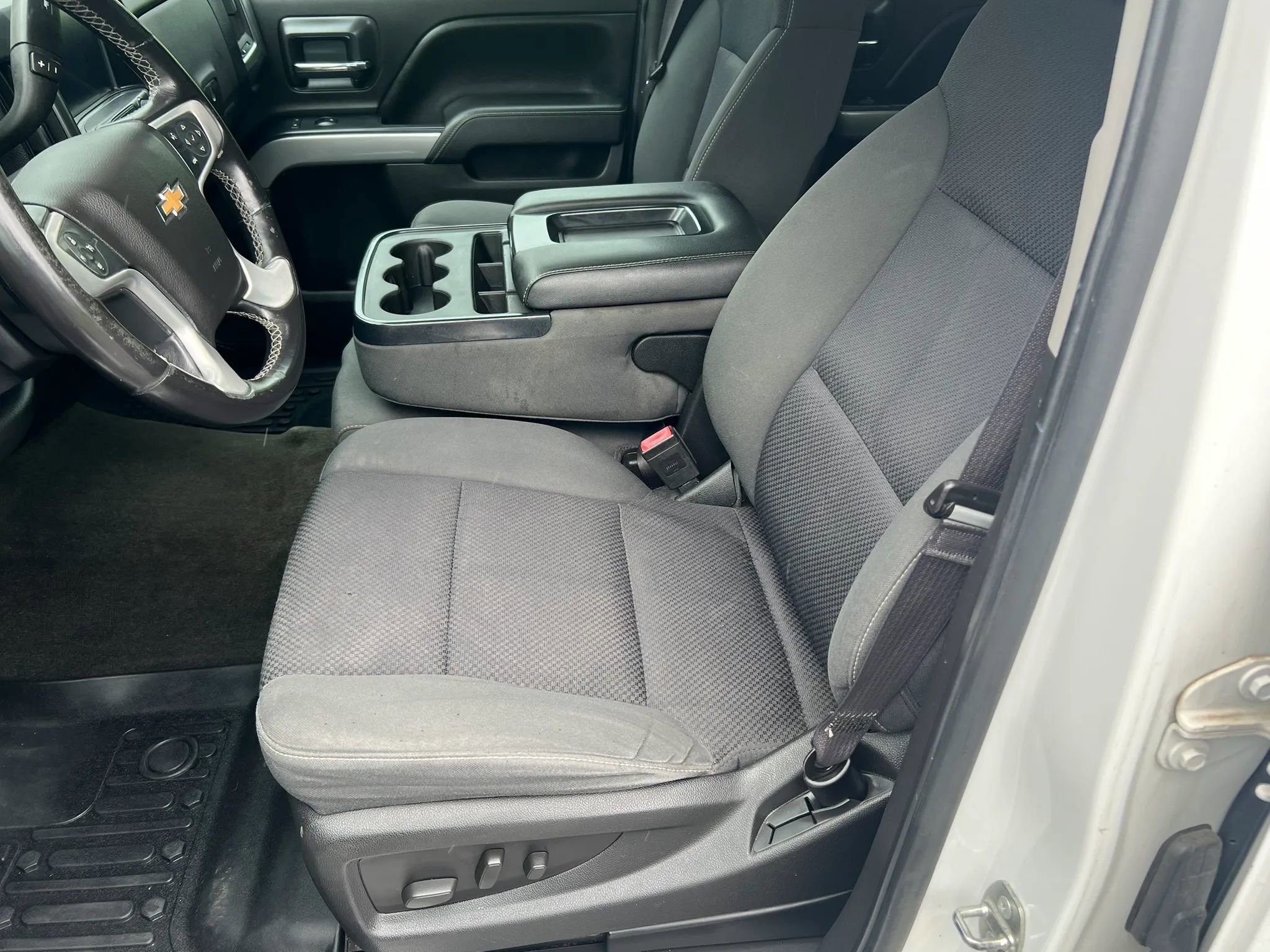 Used 2015 Chevrolet Silverado 1500 LT w/ All Star Edition AWD/4WD image 9