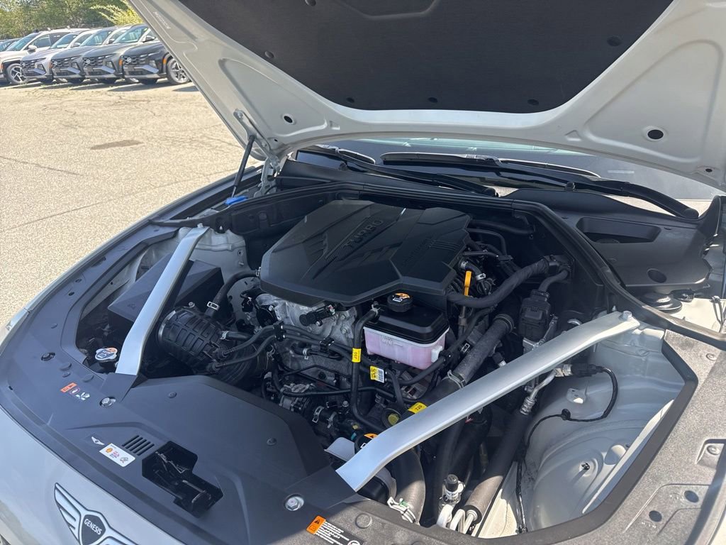 Used 2025 Genesis G70 2.5T AWD/4WD image 16