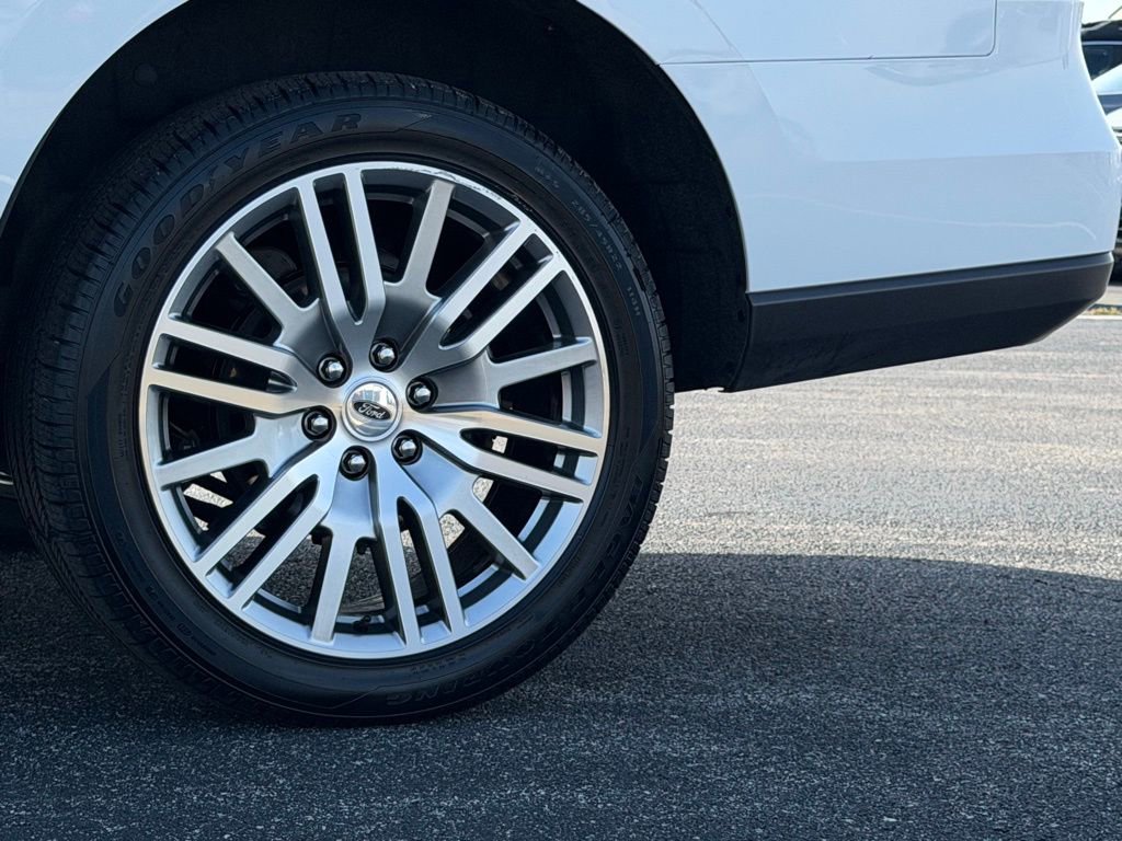 Used 2024 Ford Expedition Limited image 47