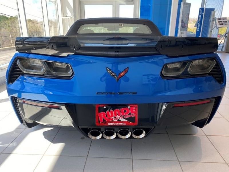 Used 2015 Chevrolet Corvette Z06 w/ 3LZ Preferred Equipment Group RWD image 5