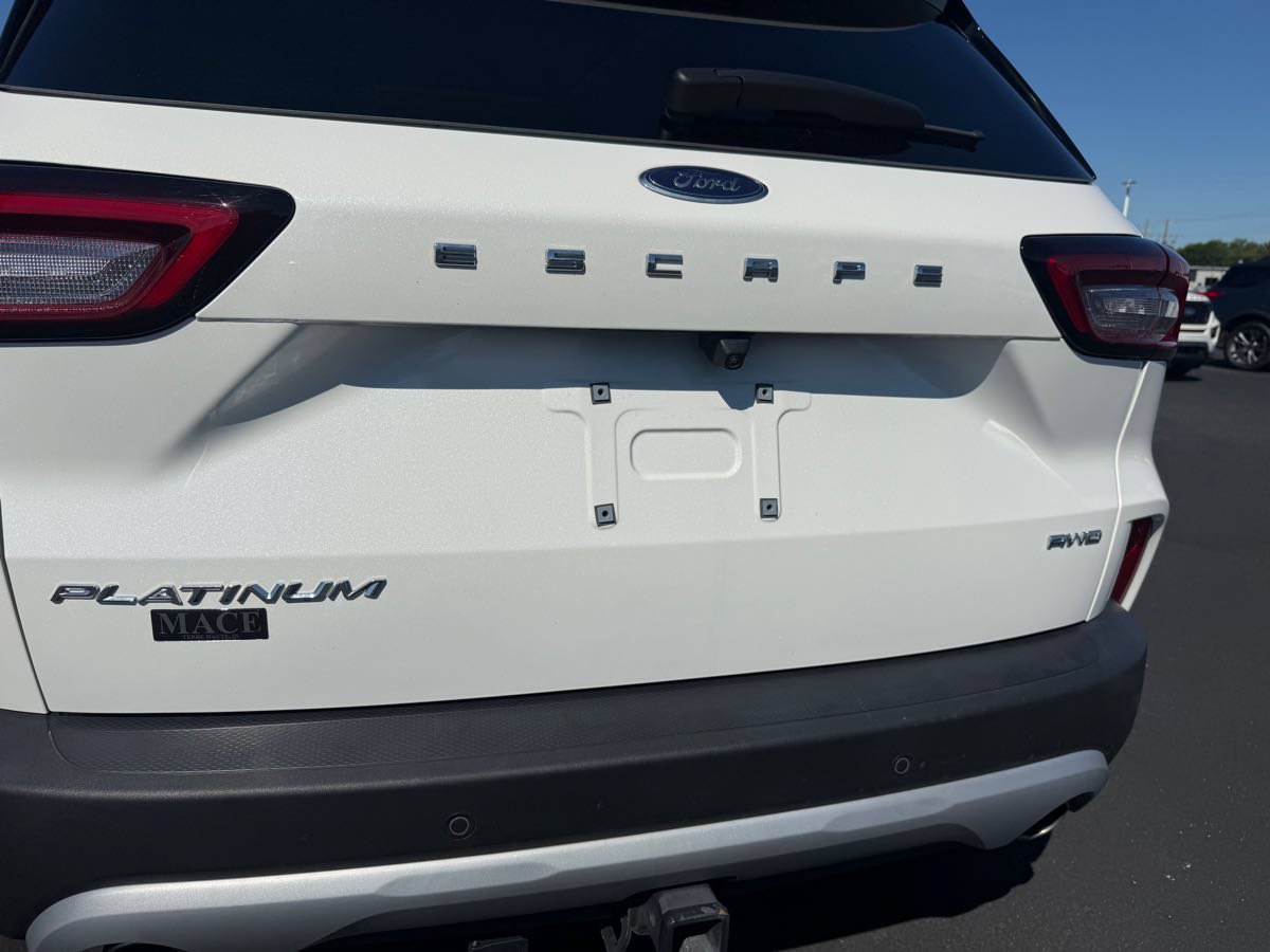 Used 2023 Ford Escape Platinum w/ Premium Technology Package AWD/4WD image 7