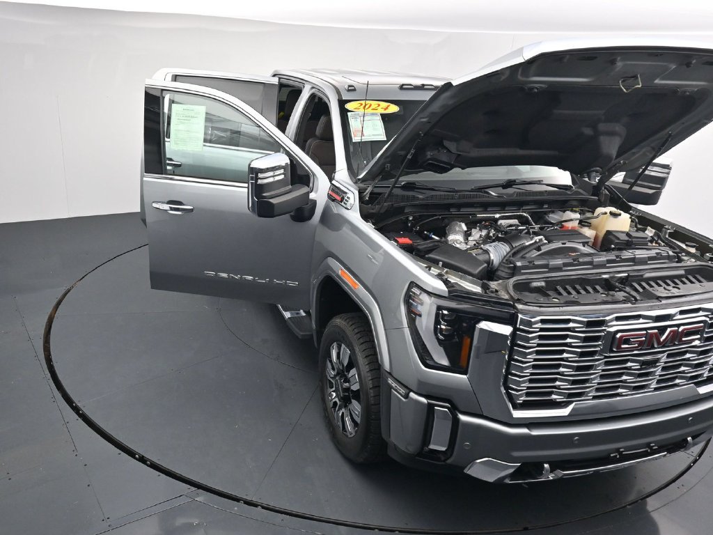 Used 2024 GMC Sierra 2500 Denali w/ Denali Reserve Package AWD/4WD image 39