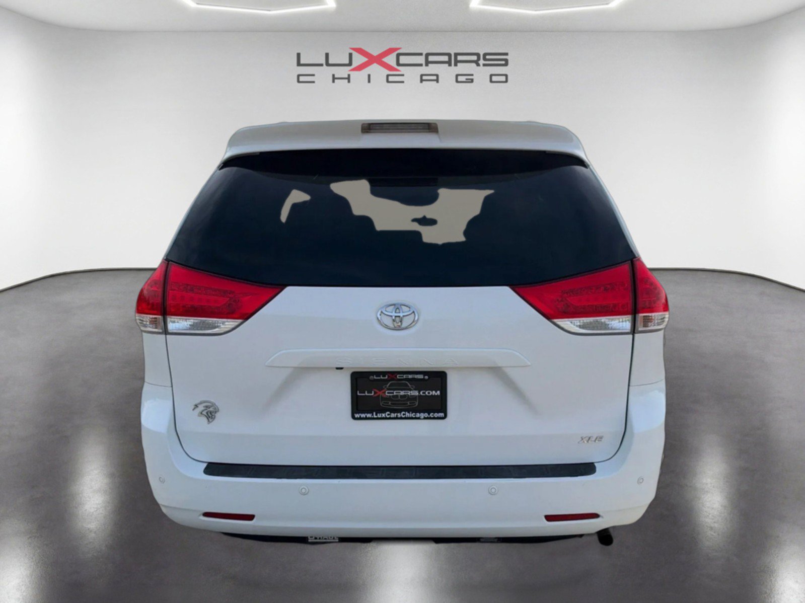 Used 2014 Toyota Sienna XLE FWD image 6