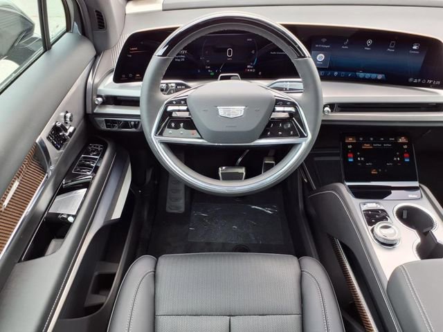 New 2026 Cadillac Vistiq Luxury image 16