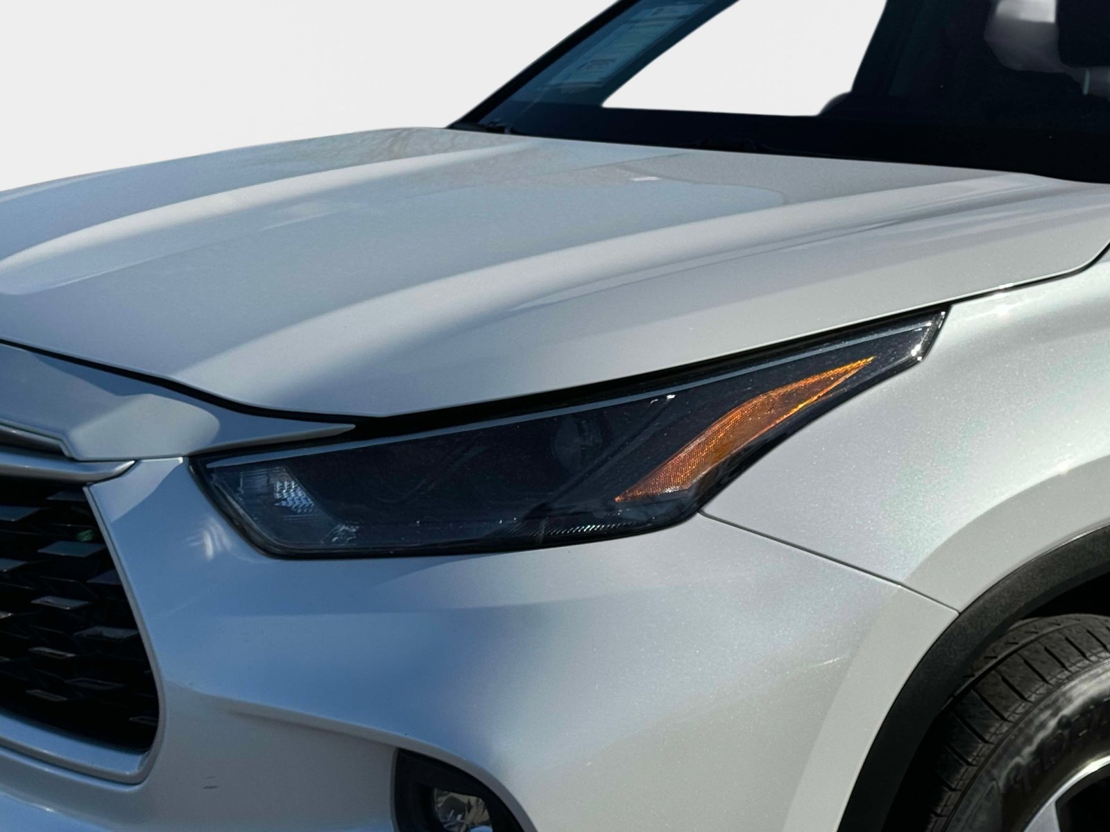 Used 2023 Toyota Highlander XLE image 6