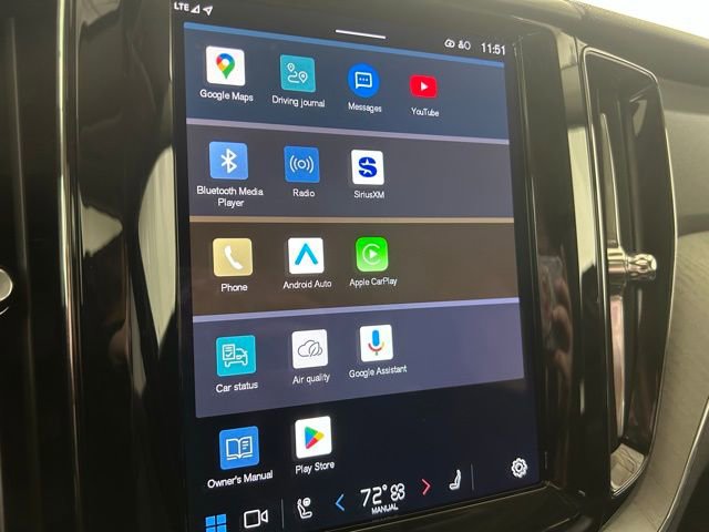 Used 2025 Volvo XC60 B5 Plus image 21