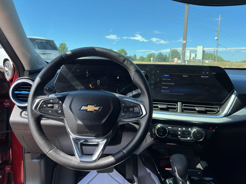 Used 2025 Chevrolet Trax LT w/ Driver Confidence Package FWD image 8