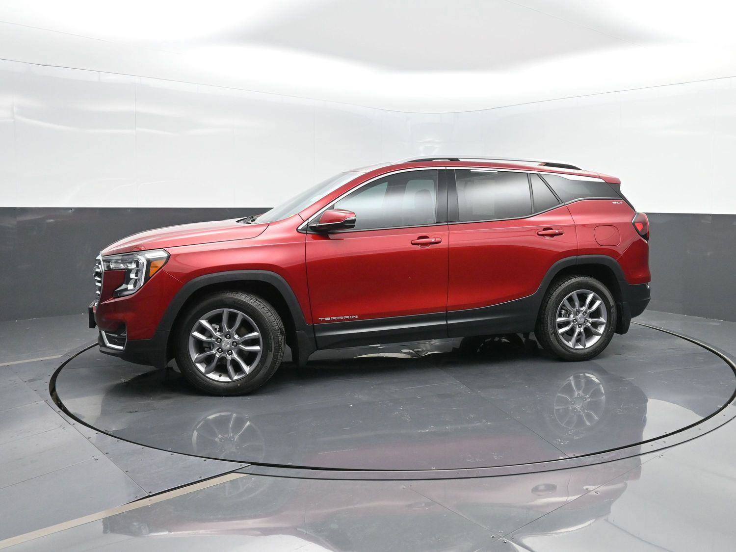 Used 2022 GMC Terrain SLT w/ Infotainment Package II