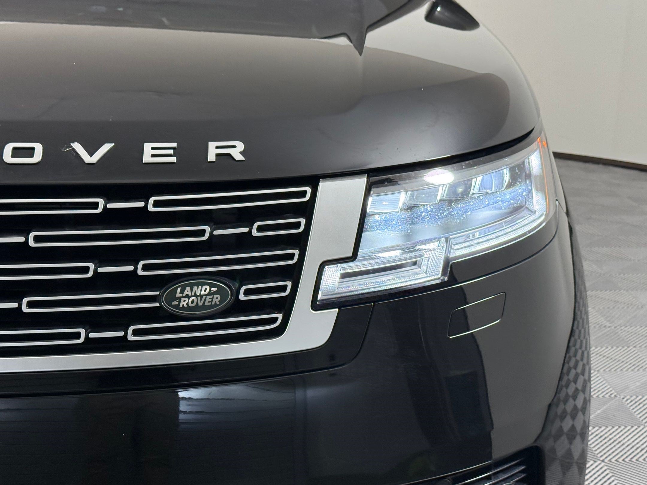 Used 2023 Land Rover Range Rover Long Wheelbase Autobiography AWD/4WD image 12