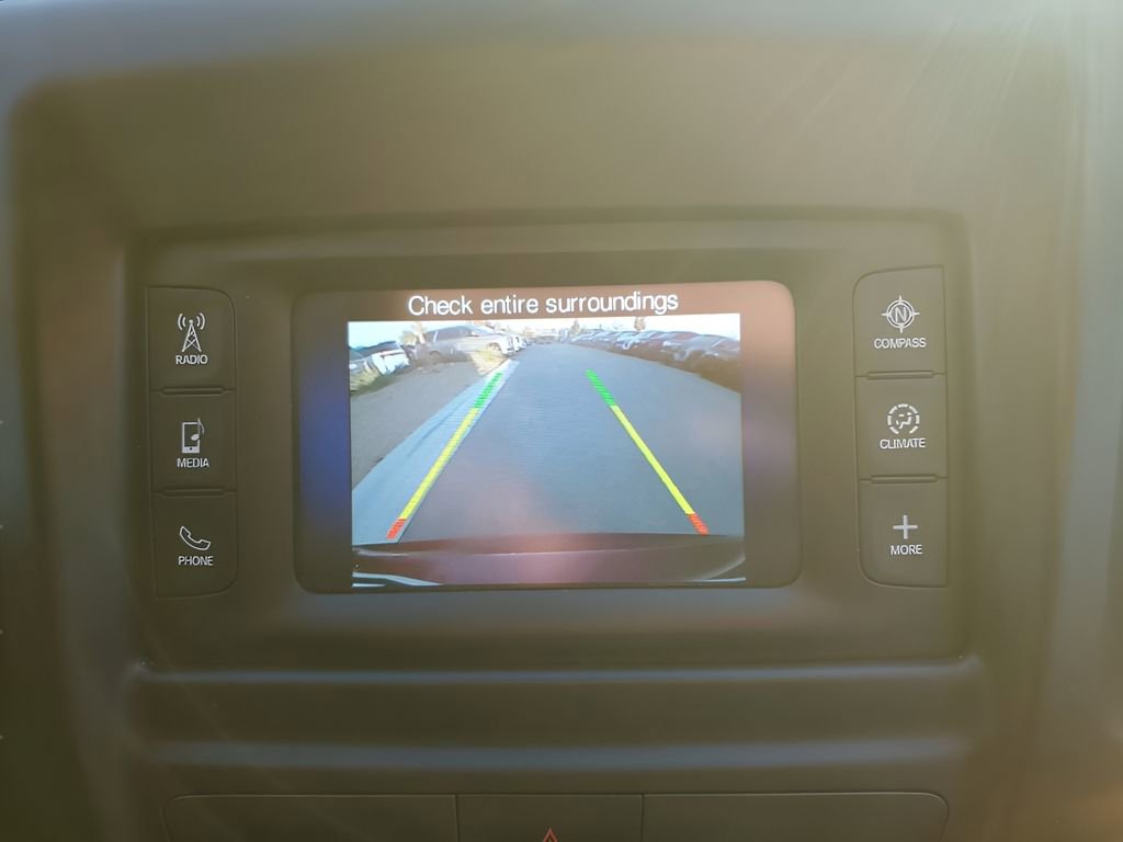 Used 2015 Chrysler 200 Limited w/ Convenience Group image 43