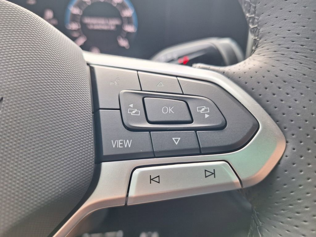 New 2026 Volkswagen Tiguan SE R-Line image 14