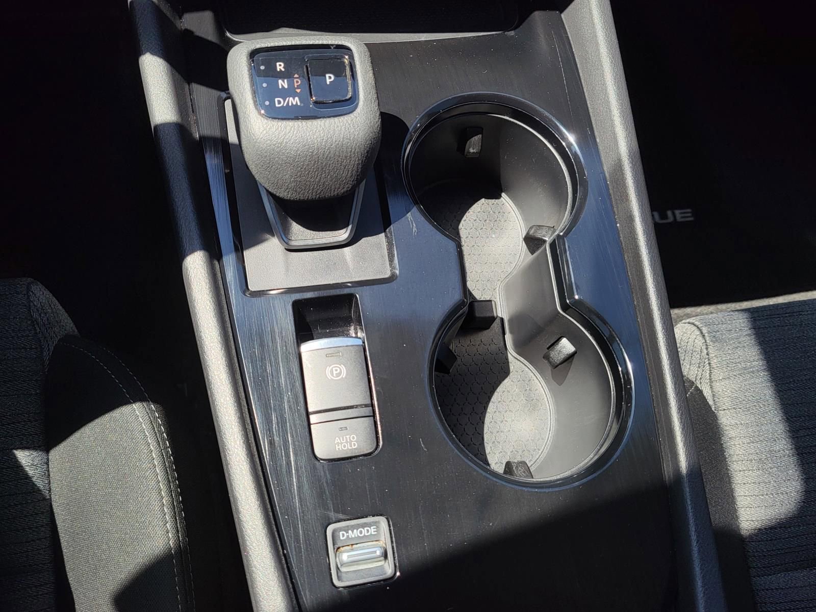 Used 2023 Nissan Rogue SV image 29