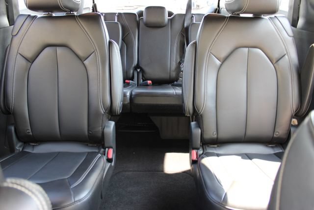 Used 2023 Chrysler Pacifica Touring-L w/ S Appearance Package AWD/4WD image 37
