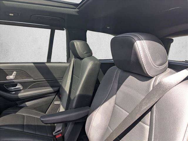 Used 2025 Mercedes-Benz GLS 450 4MATIC image 17