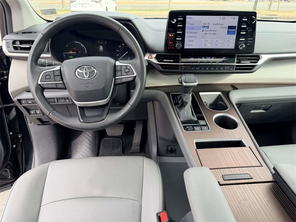 Certified 2024 Toyota Sienna XLE image 2