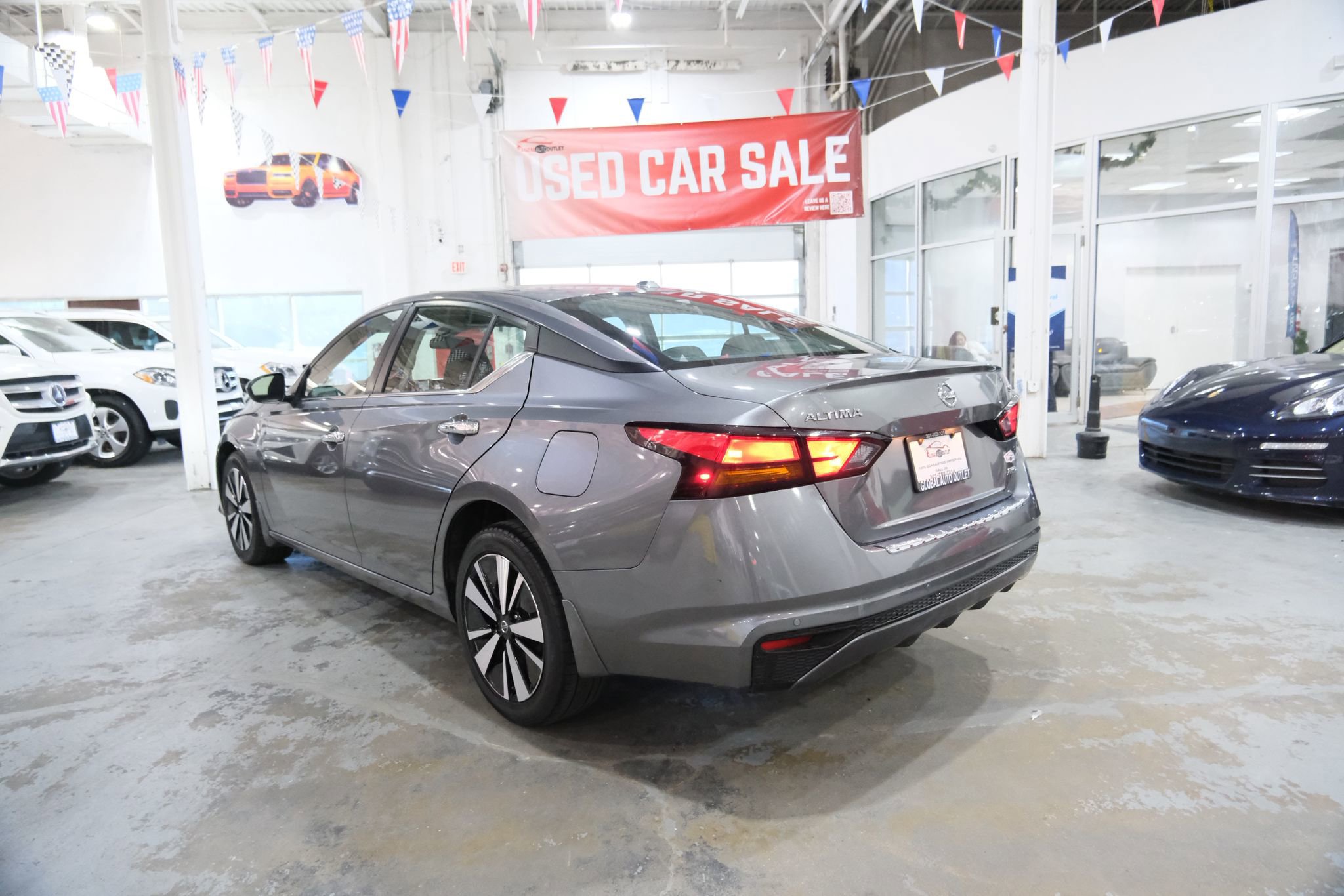 Used 2022 Nissan Altima 2.5 SV AWD/4WD image 8