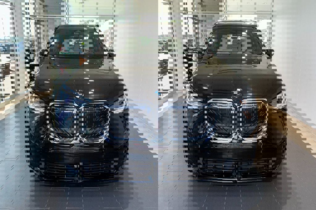 Used 2026 BMW X3 xDrive30 w/ Premium Package image 2