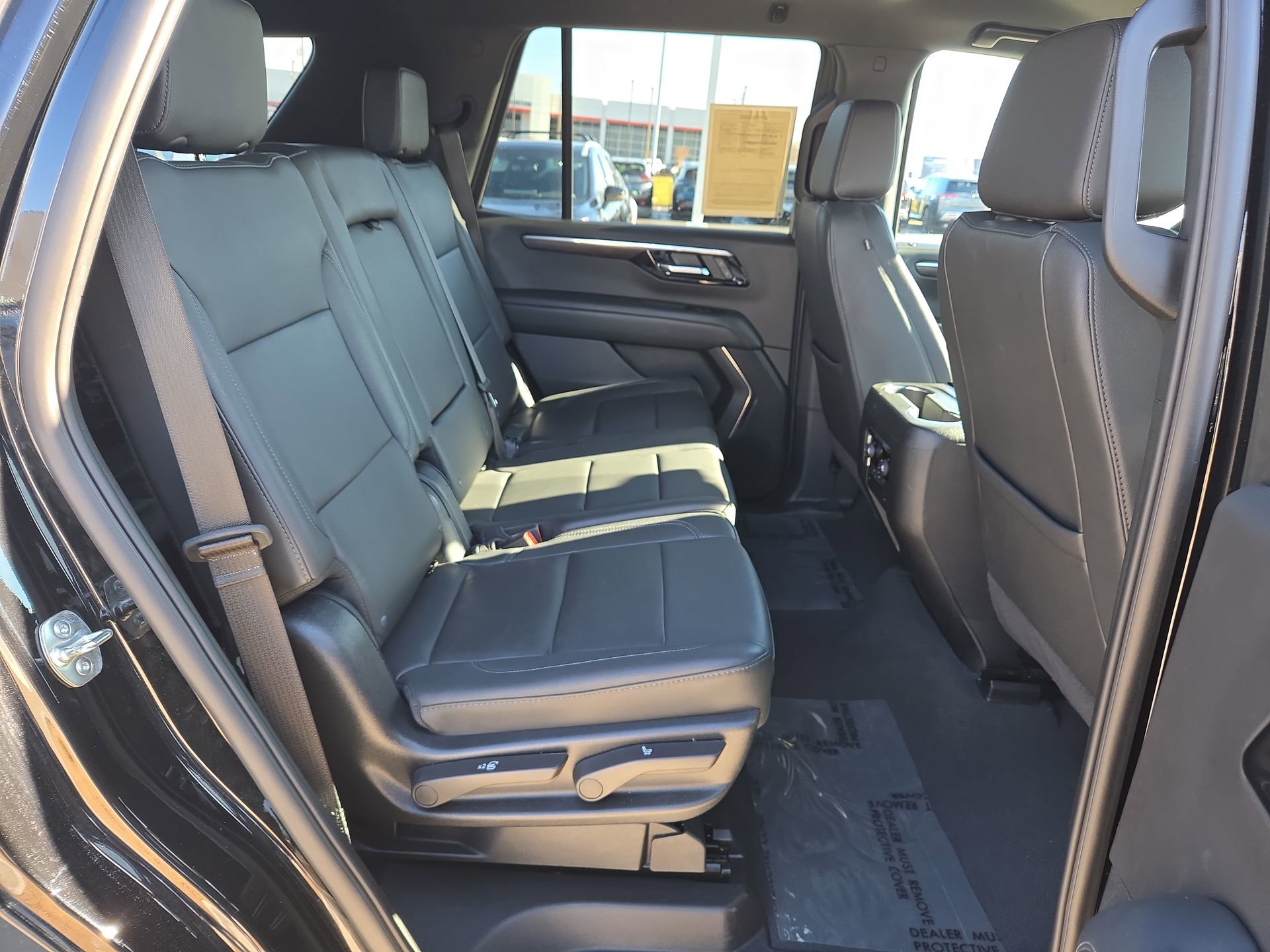 Used 2025 Chevrolet Tahoe LT image 14