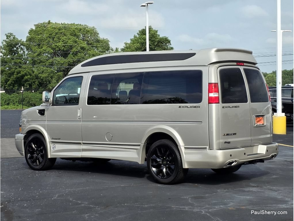 Used 2023 Chevrolet Express 2500 RWD image 15
