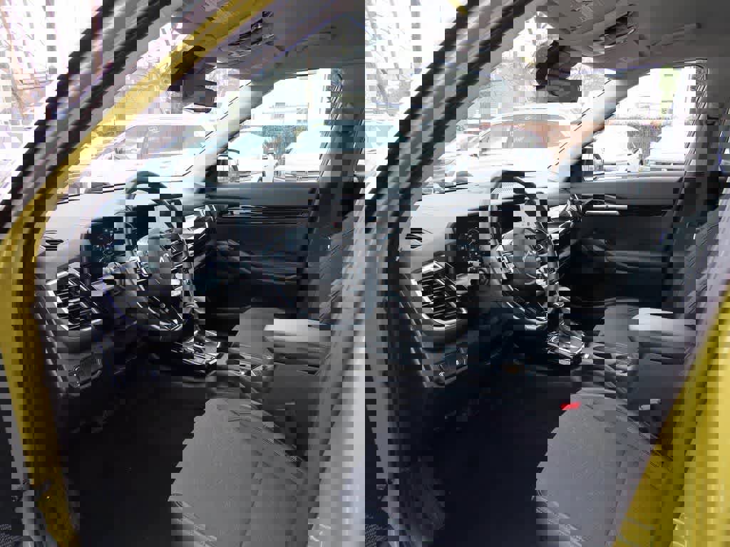 Used 2024 Kia Seltos X-Line image 2