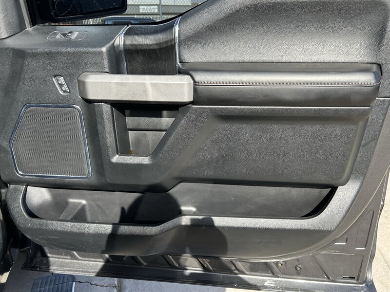 Used 2018 Ford F150 Platinum w/ Equipment Group 701A Luxury AWD/4WD image 37